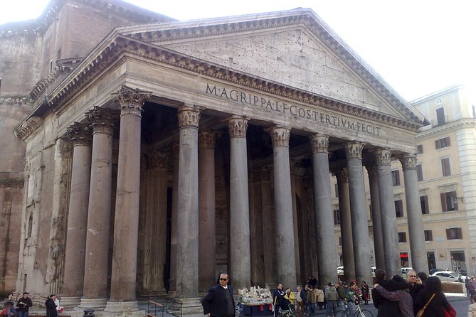 Private daytour of Rome from Civitavecchia port van Mercedes V - Trastevere and the hilltop fountain provide a change of pace