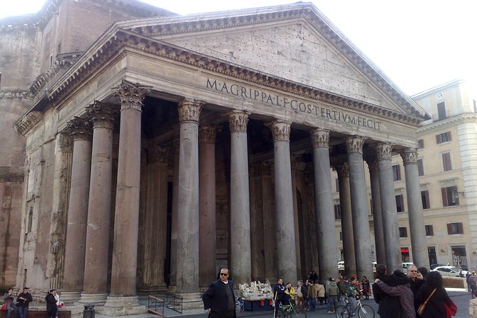 Private DayTour of Rome from Civitavecchia port van Mercedes V class - The Pantheon, Trevi Fountain, and Piazza Navona