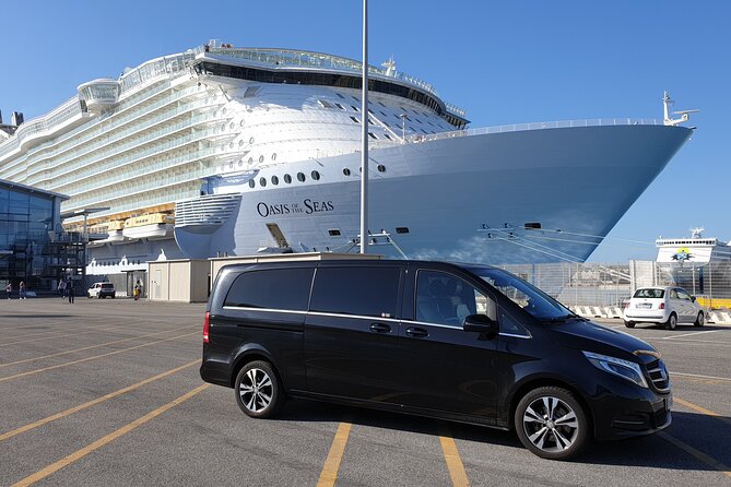 Private daytour of Rome from Civitavecchia port van Mercedes V - Vatican City requires a clear choice