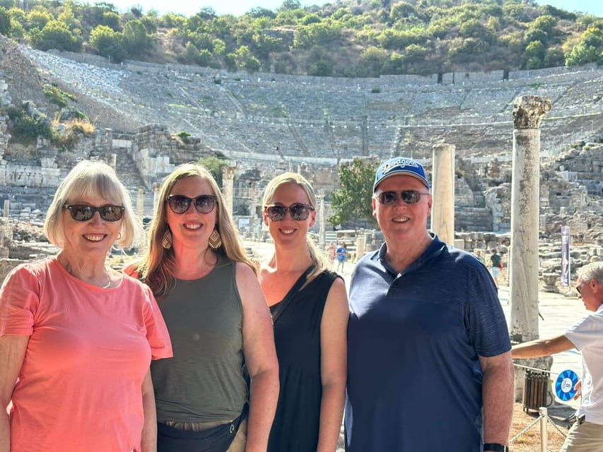 PRIVATE EPHESUS TOUR FOR CRUISERS: from Kusadasi Cruise Port - Reaching Ephesus in a private minivan