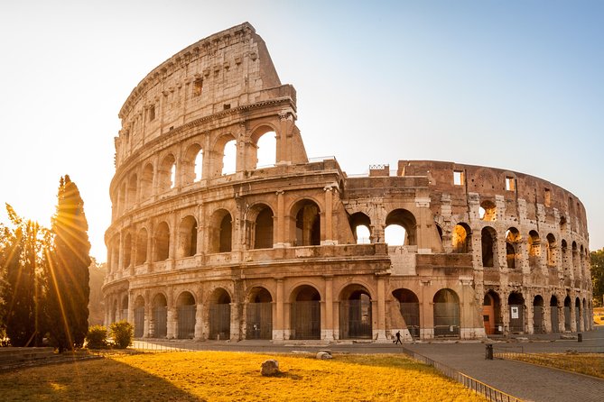 Private Full-Day Tour of Rome from Civitavecchia - Walking through the Pantheon