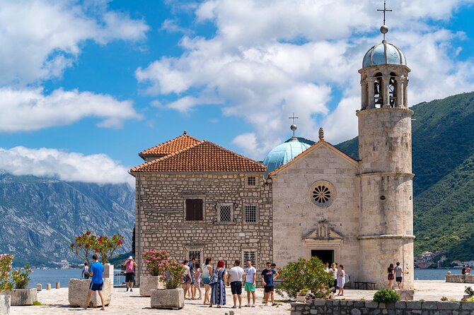 Private Gastro Cruise: Blue Cave & Organic Seaside Lunch - Timing, weather, and what to pack