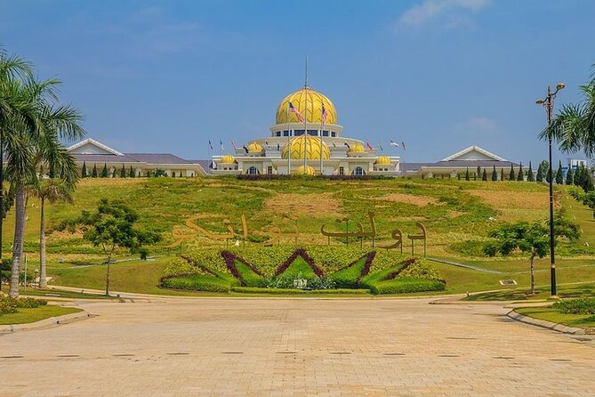 Private Shore Excursion from Klang Port to KL city tour - A quick look at Istana Negara