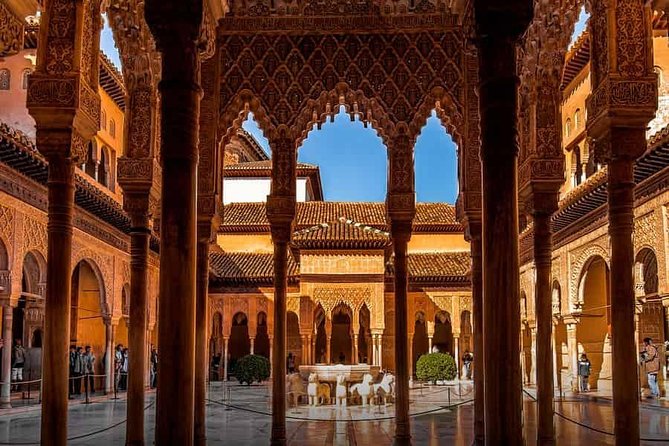 Private shore excursion to the Alhambra Palace from Almeria - Free Time for Granada and Lunch