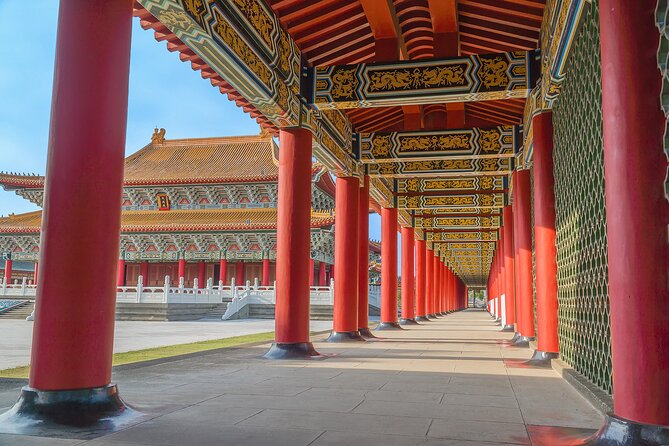 Private Tour Shore Excursion in Kaohsiung City - Lotus Pond and the symbols of Zuoying