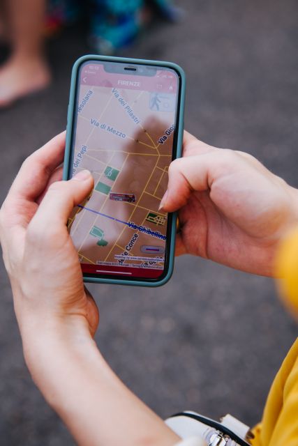Rome Hop On Hop Off Tour from Civitavecchia by Train - The free walking tour app adds a little independence