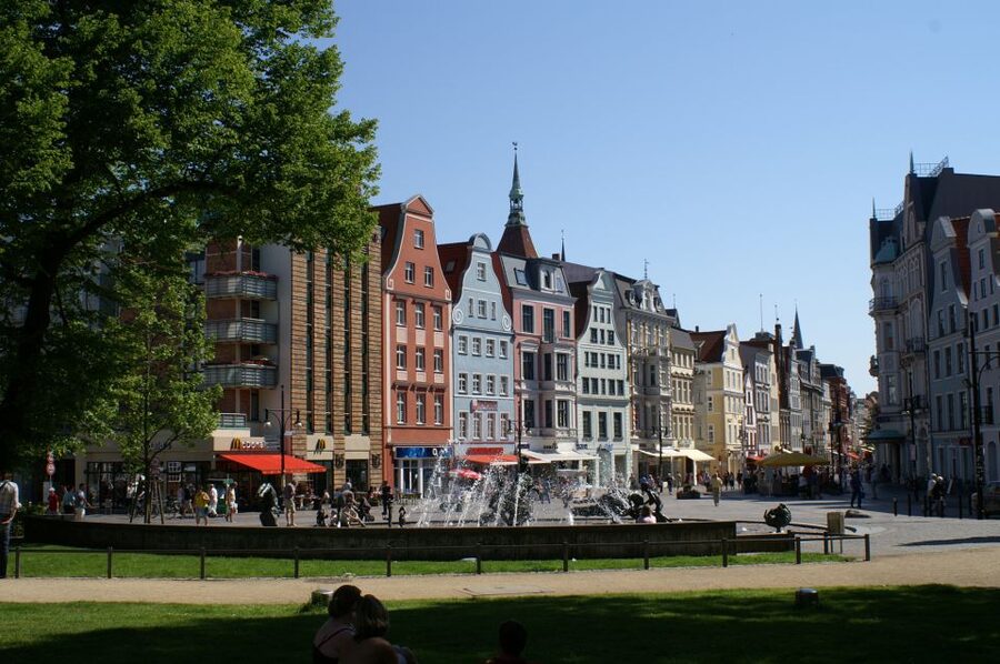 Rostock: Warnemünde and Rostock Half-Day Shore Trip - What the walking is really like