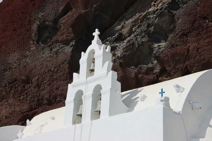 Santorini: 5‑Hour Private Tour for Cruise Ship Guests - What the guide adds to the day