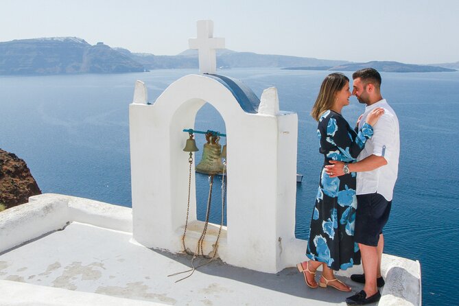 Santorini: Half-Day Island Sightseeing Tour - Oia: 90 minutes among Santorini’s famous lanes