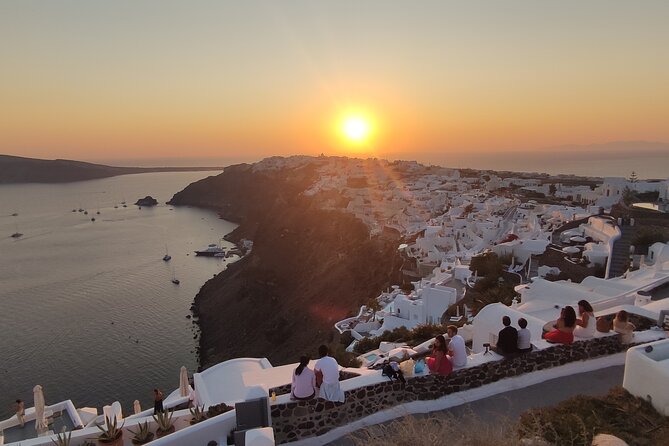 Santorini: Half-Day Island Sightseeing Tour - Guides, flexibility, and what the feedback tells you