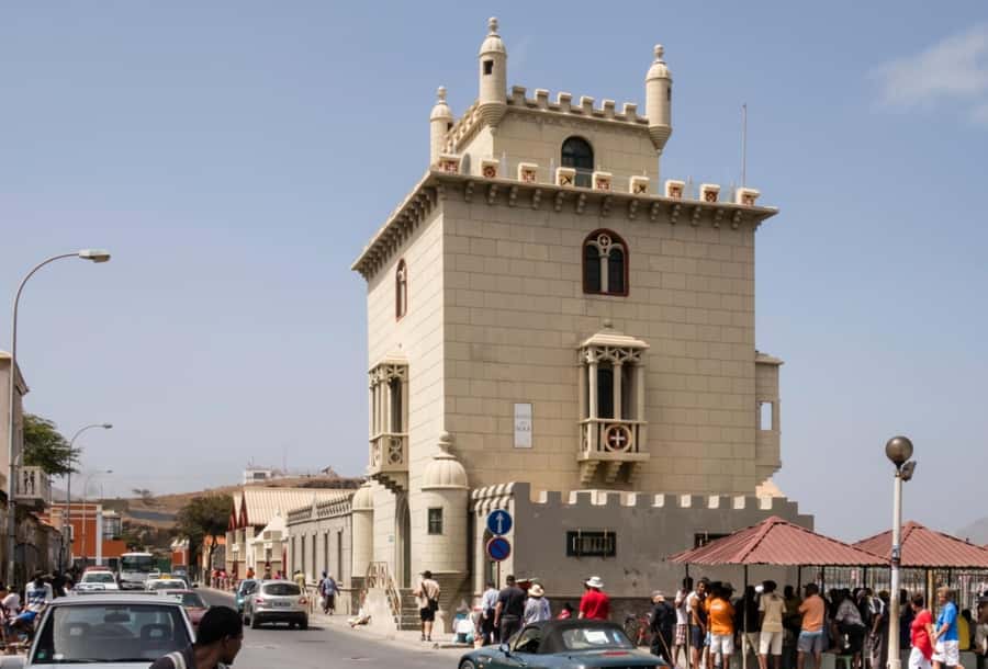 São Vicente: Highligts tour for cruise ship travelers - Cape Verdean lunch with fish or meat