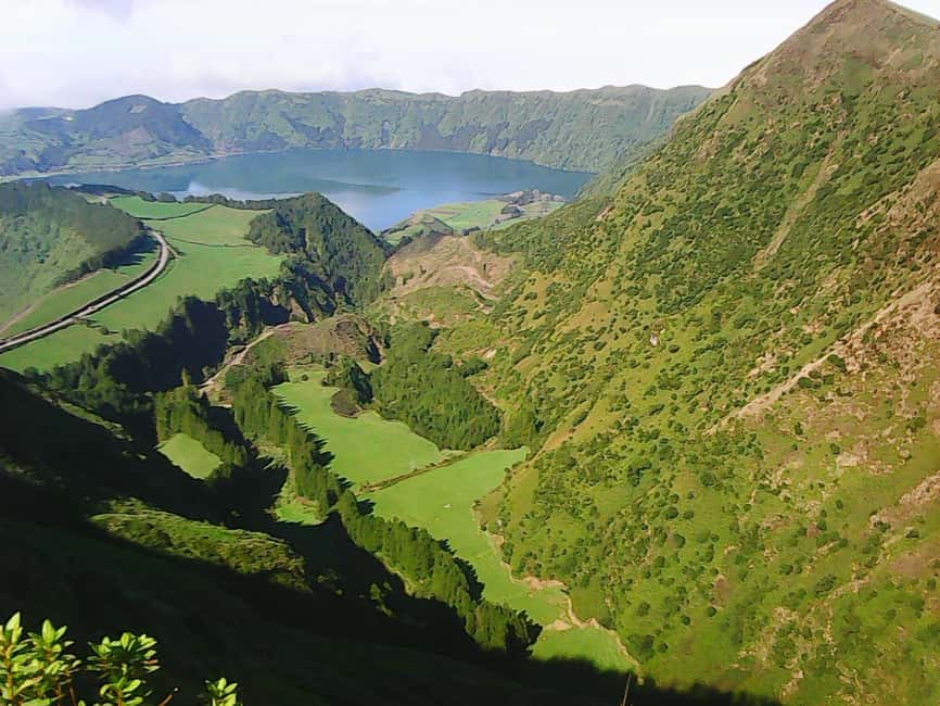 Seven Citys Tour: Sete Cidades Crater Lake Shore Excursion - Four hours means a well-planned but active pace