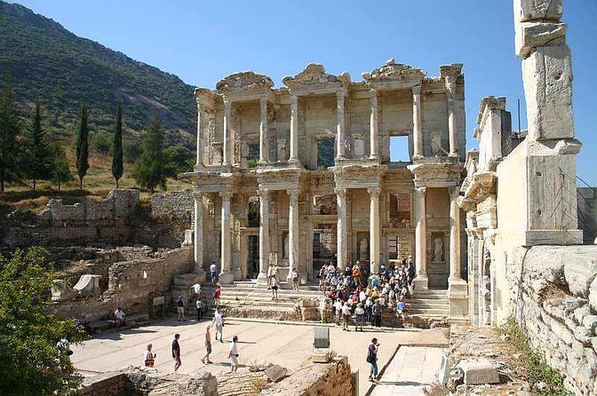 Shore Excursion 1 or 2 Day Private Tour from Kusadasi Port for Ephesus-Pergamon - Ephesus first: marble streets and Roman scale