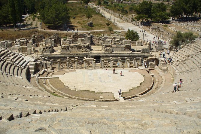 Shore Excursion 1 or 2 Day Private Tour from Kusadasi Port for Ephesus-Pergamon - Temple of Hadrian and the Library of Celsus