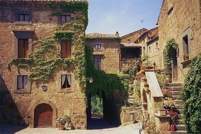Shore excursion Bagnoregio and Orvieto from Civitavecchia Port - What the private guide adds
