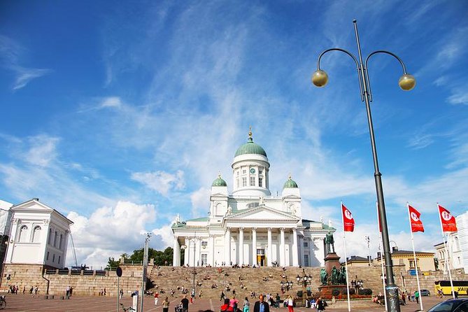 Shore Excursion- City sightseeing and Suomenlinna from Helsinki Harbors - What the guide adds to the experience