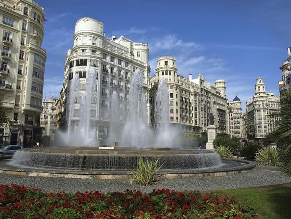 Shore Excursion: City Tour with Tapas in 11th Century Monument - Key things to know before booking