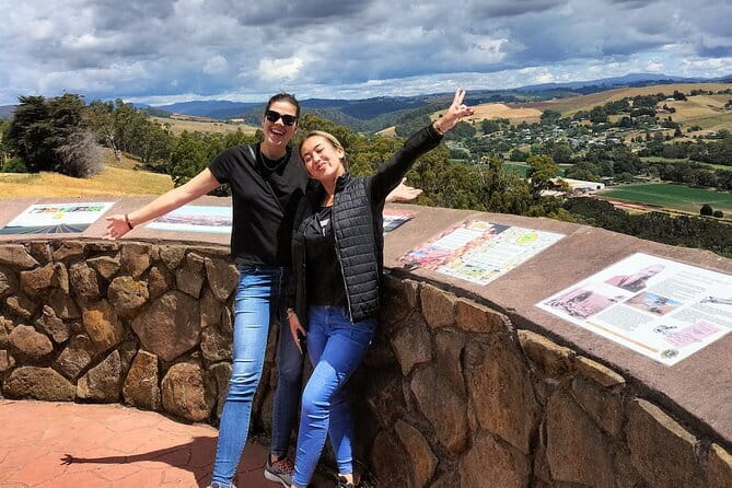 Shore Excursion - Cradle Mountain Shuttle Bus from Burnie - What the $157.79 price includes