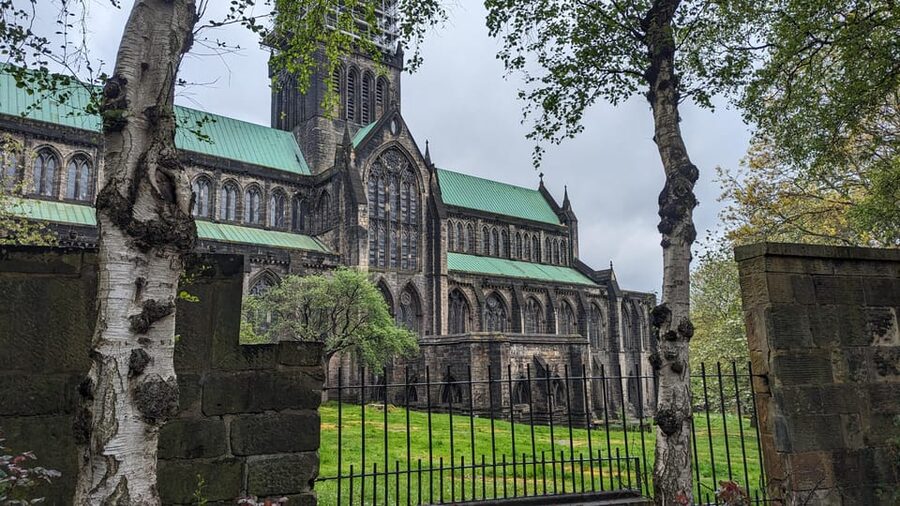 Shore Excursion f/Greenock: Glasgow, Kelpies, Falkirk Wheel - Glasgow University and the Gilbert Scott building