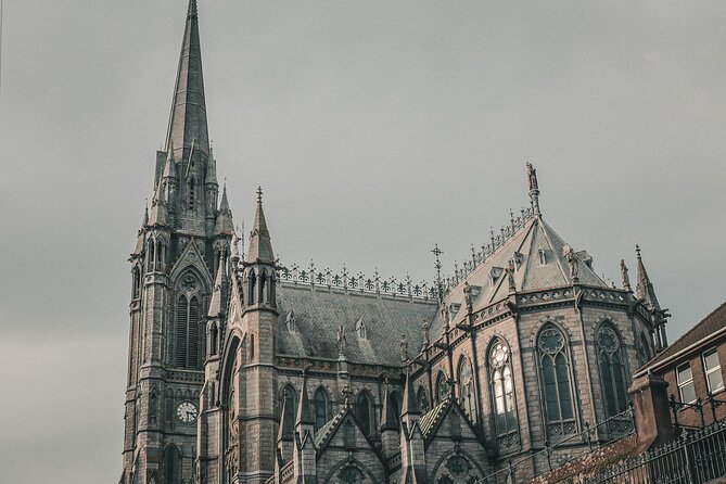 Shore Excursion from Cobh (Cork) to Blarney Castle and Kinsale - Blarney Woollen Mills adds an easy shopping stop