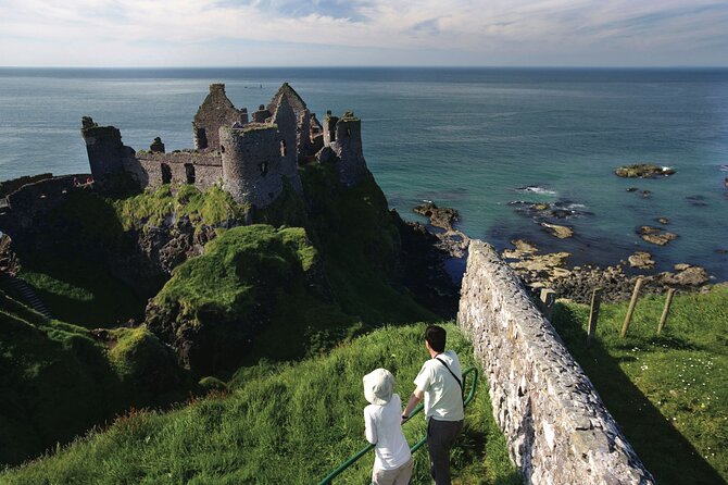 Shore Excursion: Giants Causeway Tour From Belfast Port - Guides, coaches, and the cruise-port schedule