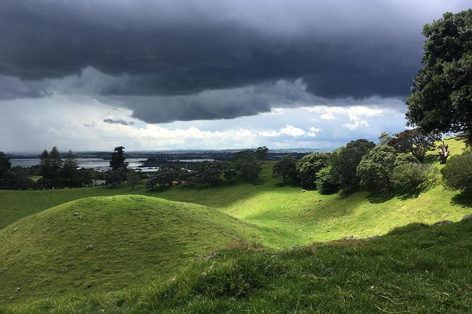 Shore Excursion: Half-Day Auckland Volcanoes Tour - Mangere Mountain brings Maori history into focus
