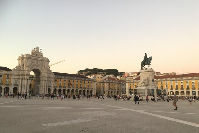 Shore Excursion Lisbon - Half-day Exclusive Tuk Tour - What the guide adds to the ride