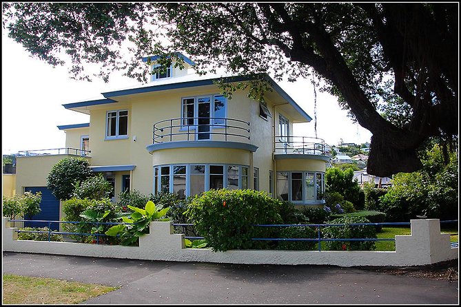 Shore Excursion: Napier/ Hawke's Bay & Premium Wineries tour - Napier’s earthquake story comes before the wine