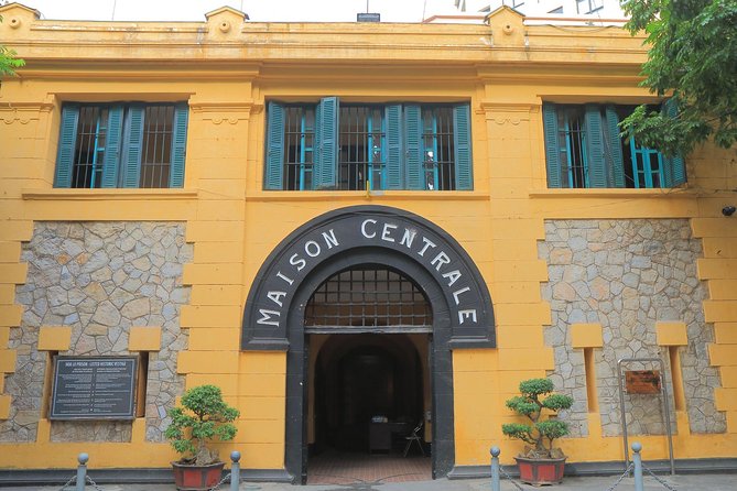 Shore Excursion: The Beauty of Hanoi City from Halong Cruise Port - Imperial Citadel of Thang Long and the royal past