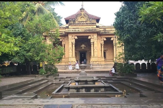 Shore Excursion to Colombo City Tour & Kelaniya Temple for 2 People - Is $80 a good value for two people?