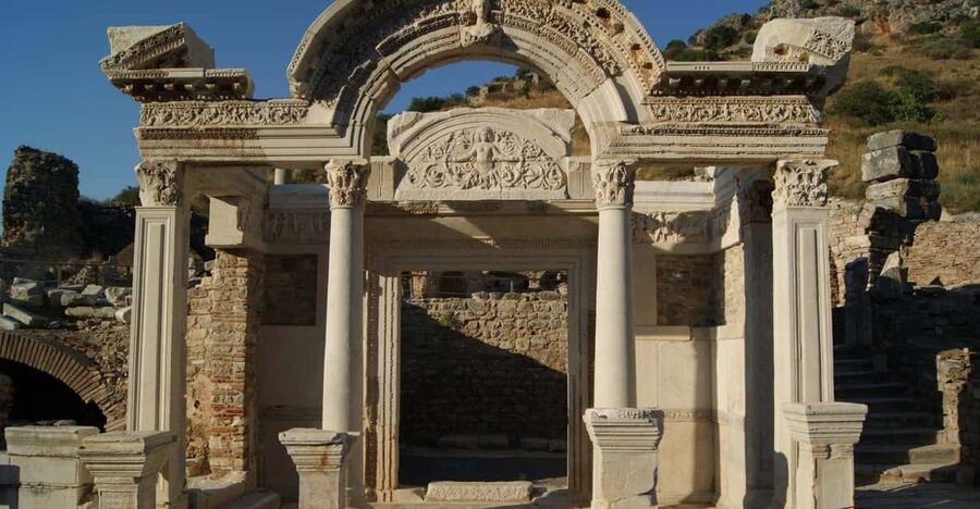Shore Excursions: 3 Hours Easy Ephesus Tour - Why the guides matter more than the low price