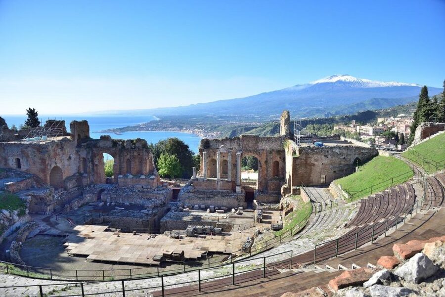 Shore tour from Messina cruise port: Taormina and Castelmola - What the private vehicle changes