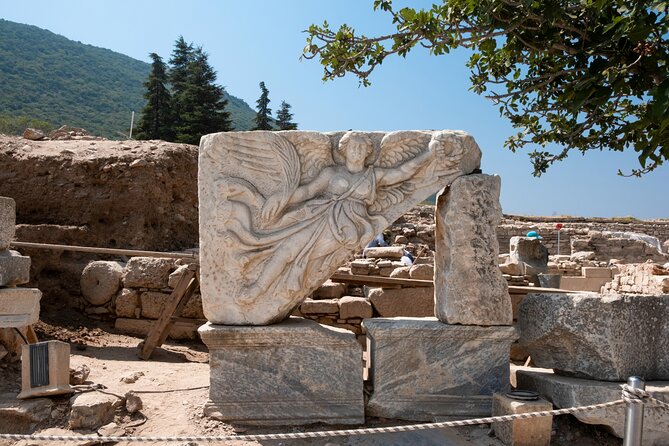 SKIP-THE-LINE: BEST OF EPHESUS PRIVATE TOUR with Lunch & ENTRY - The Temple of Artemis in a few surviving stones