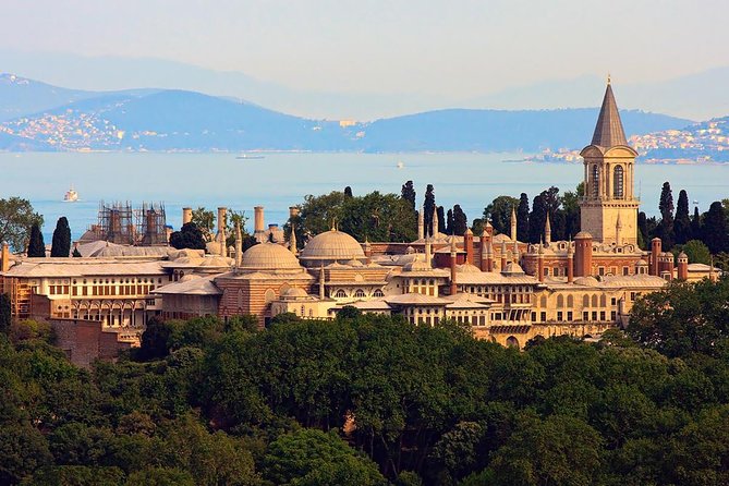 Small Group Istanbul Full-Day Shore Excursion: Hagia Sophia, Topkapi Palace, Blue Mosque, Hippodrome and Grand Bazaar - Guides who shape the experience
