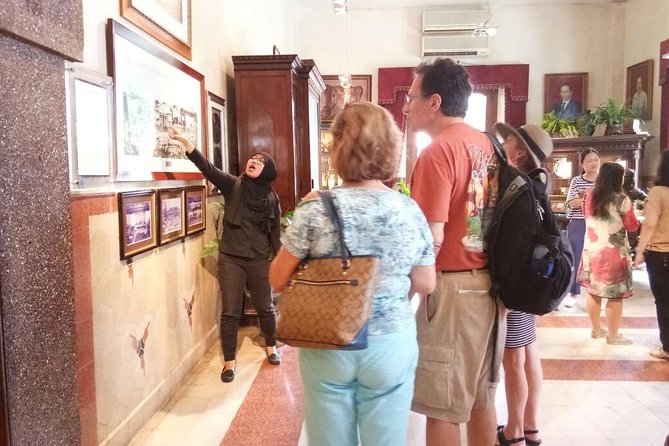 Surabaya Shore Excursion For Cruise Passengers - The included Indonesian lunch