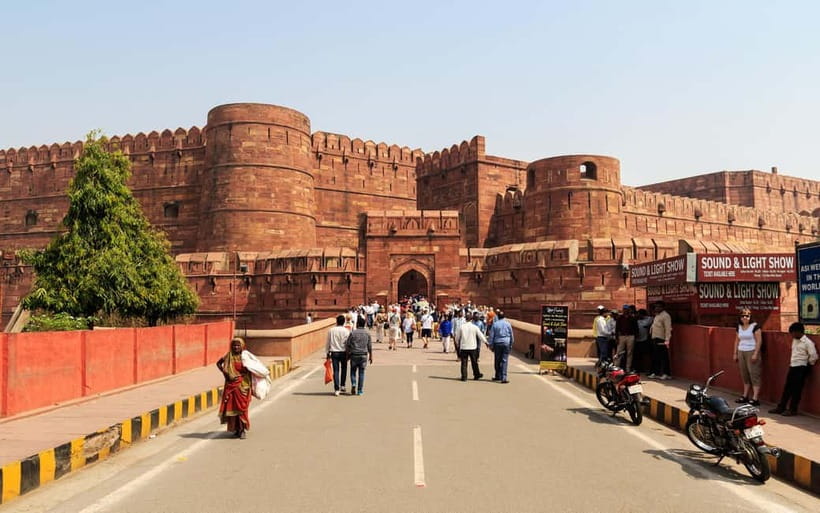 Taj Mahal and Agra Private Tour with free Airport pickup - Early pickup and the long road to Agra