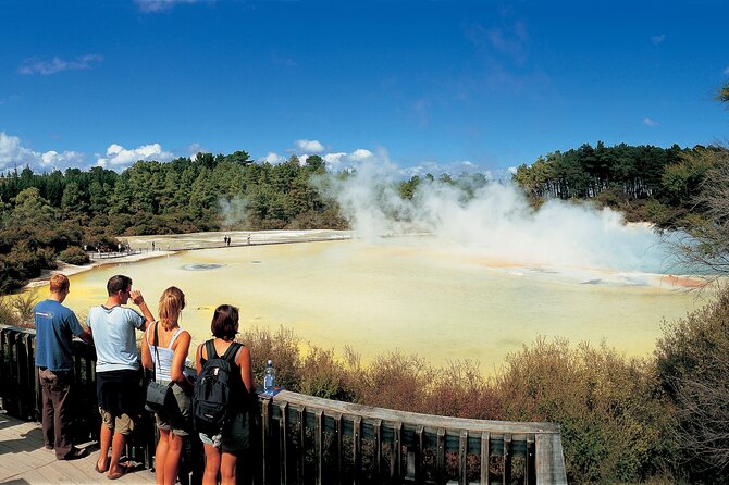 Tauranga Private Shore Excursion: Wai-O-Tapu Thermal Wonderland - Government Gardens and the Rotorua lakefront