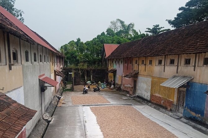 Tuk Tuk Kochi Tours with pickup from Cruise Ship - Dutch Cemetery and the churches of old Kochi