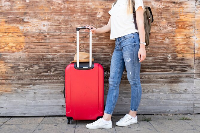 Vancouver: Cruise Terminal Luggage Storage for 2 Bags - Picking up your bags before 4:30 pm