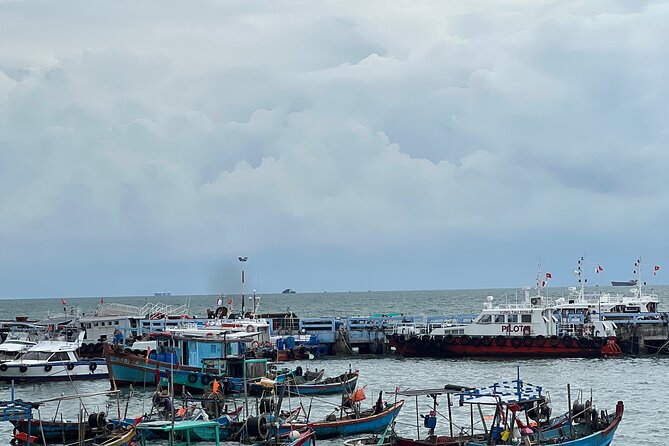 Vung Tau City Sightseeing Shore Excursion Tour From Phu My Port - Walking up Núi Nhỏ to the Jesus Christ Statue