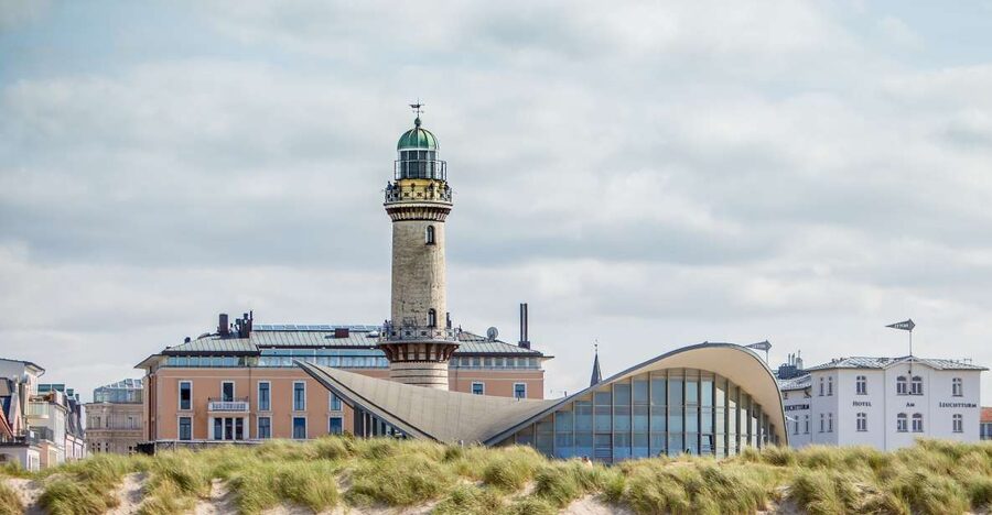Warnemünde: Guided Walking Tour - Why Warnemünde works well on foot